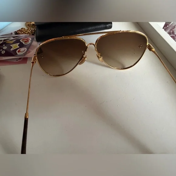 Louis Vuitton Gold Aviator Sunglasses - Picture 4 of 8